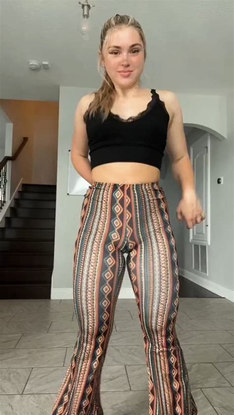 <span>👑</span>Onlyfans Free Videos
